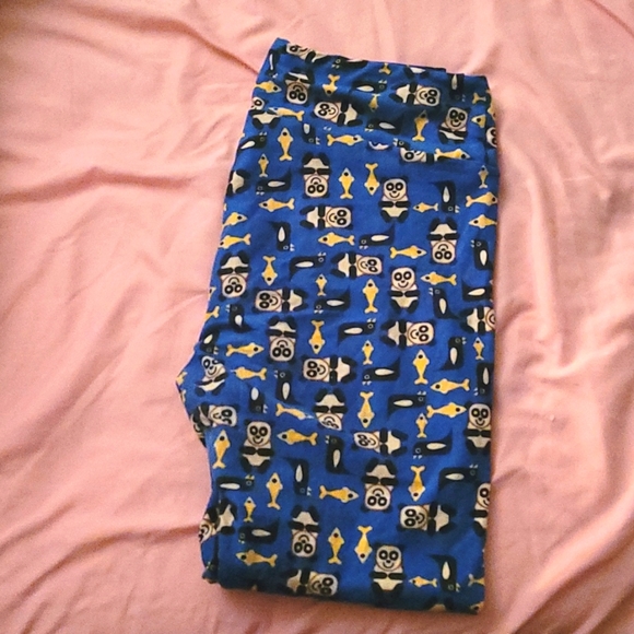 LuLaRoe Multicolred Panda/Fish/Penguin Leggings - Picture 3 of 3